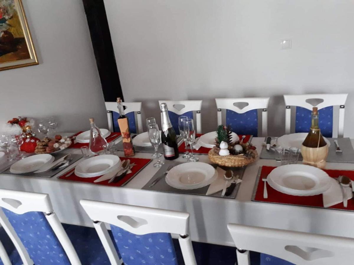 Rooms Vuksa Donji Lapac Kültér fotó